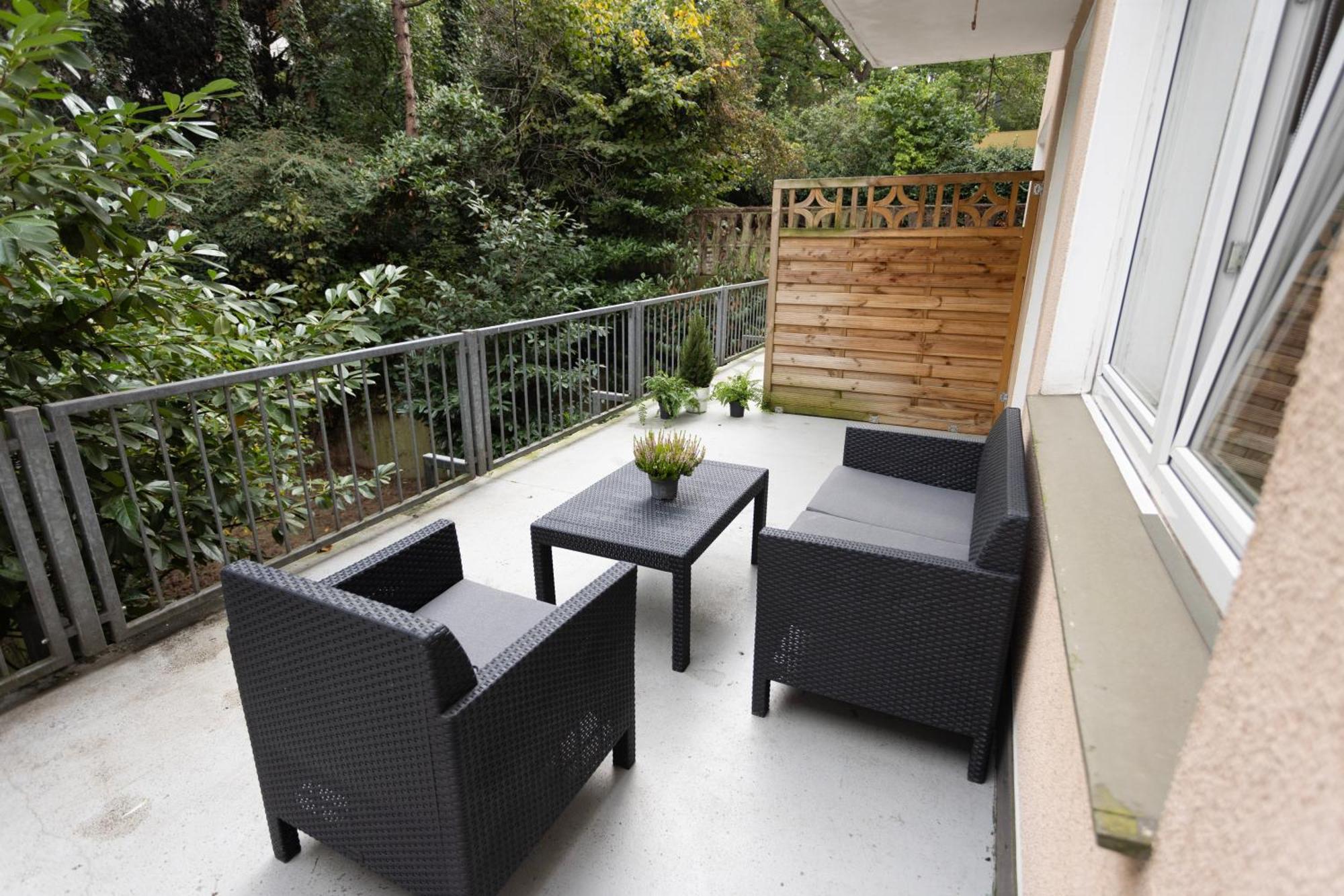Central Apartment With Terrace And A Free Parking Duisburg Dış mekan fotoğraf