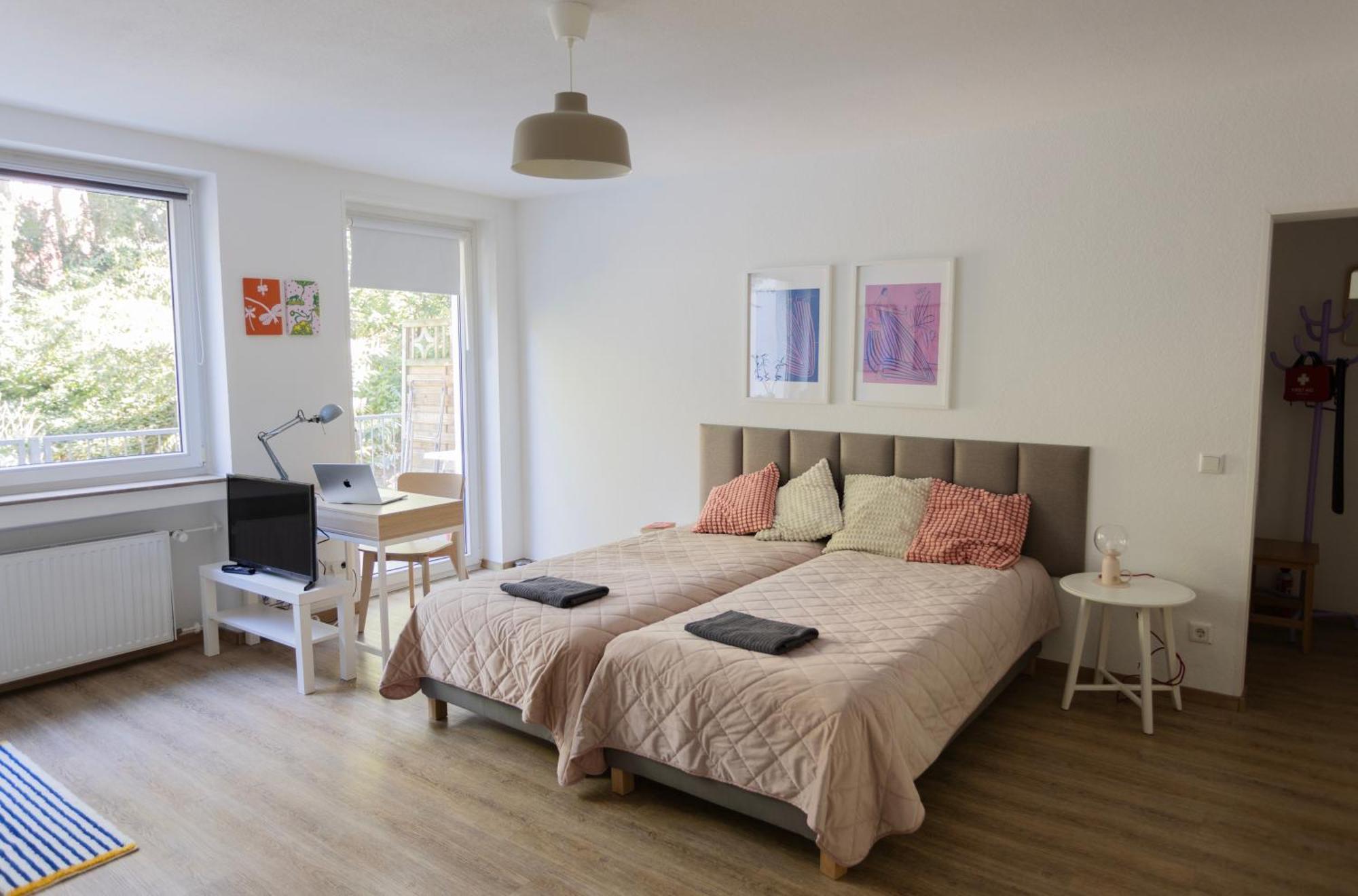 Central Apartment With Terrace And A Free Parking Duisburg Dış mekan fotoğraf